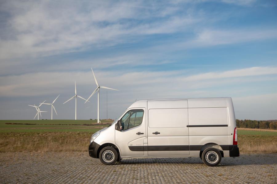  Renault Master Z.E. L2H2 2018 года  (UK) (фото 2 из 15)